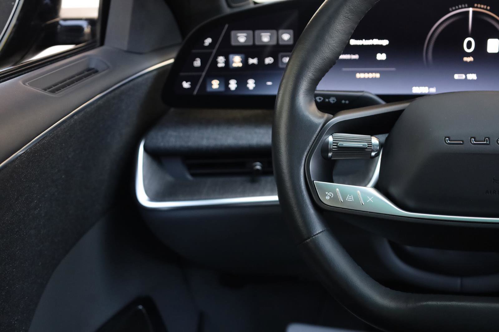 Used 2025 Lucid Air Touring AWD/4WD image 35