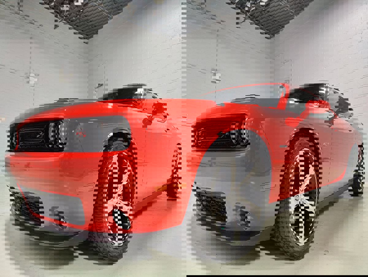 Used 2015 Dodge Challenger R/T Plus image 17