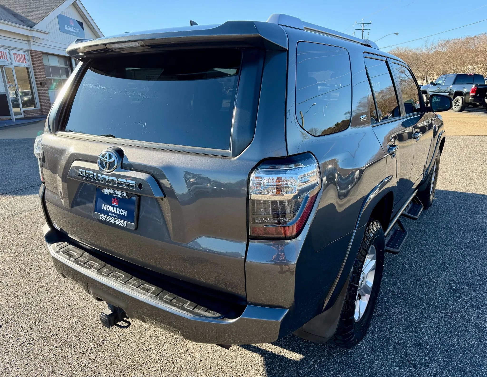 Used 2015 Toyota 4Runner SR5 image 5