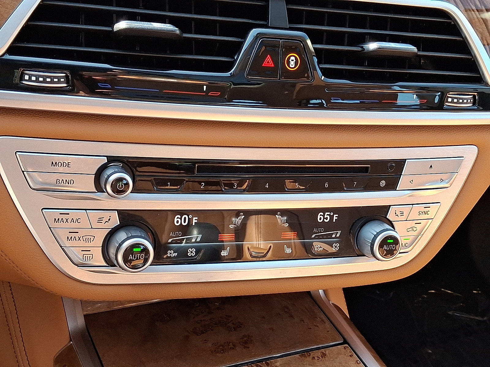 Used 2018 BMW 750i xDrive AWD/4WD image 14