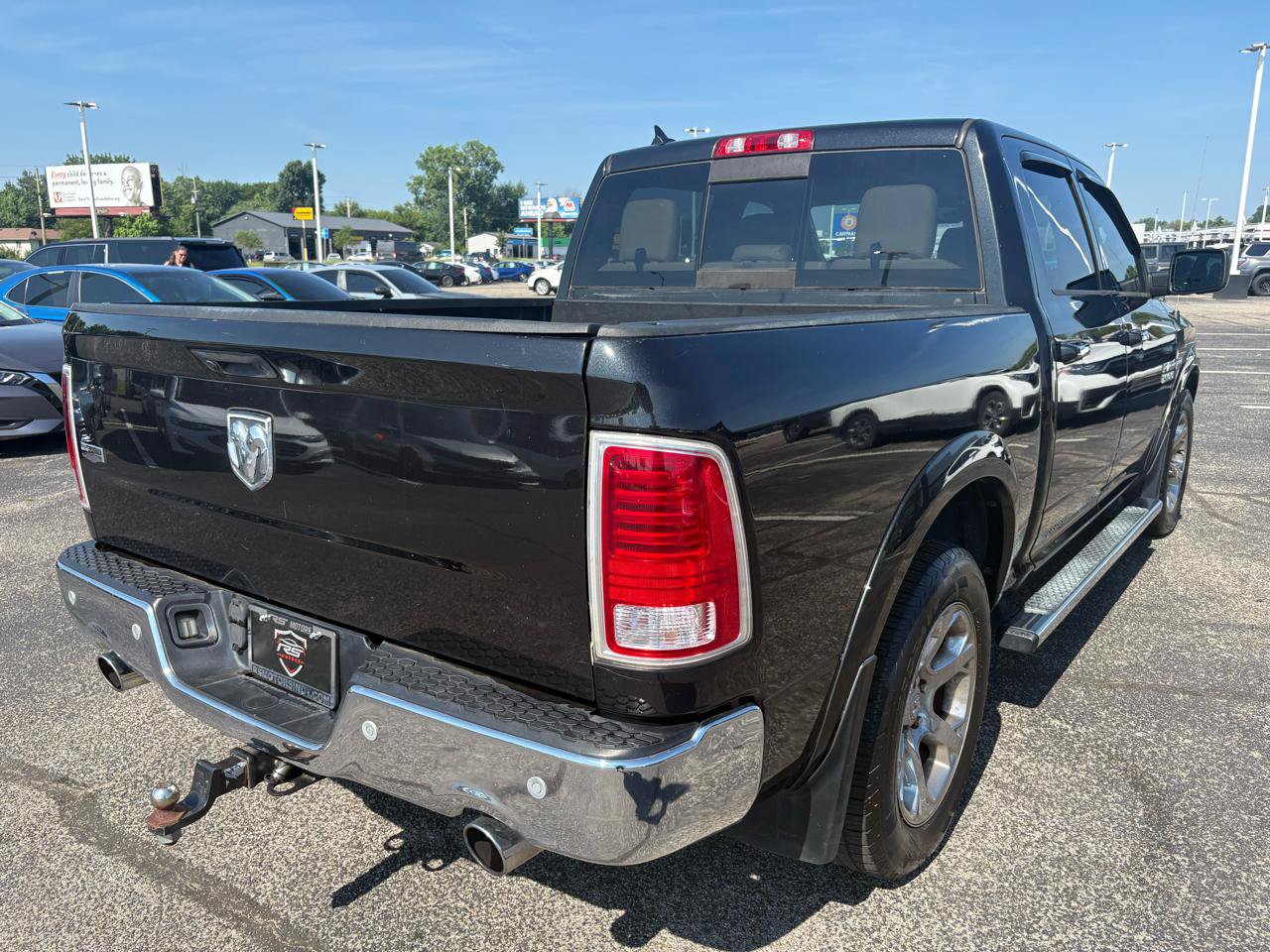 Used 2017 RAM 1500 Laramie RWD image 8