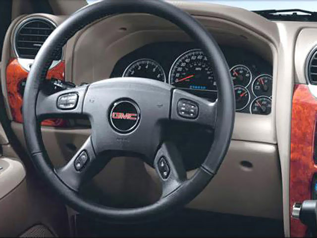 Used 2008 GMC Envoy SLE w/ Sun And Sound Package AWD/4WD image 4