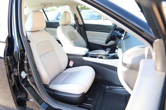Certified 2025 Nissan Altima 2.5 SV FWD image 23