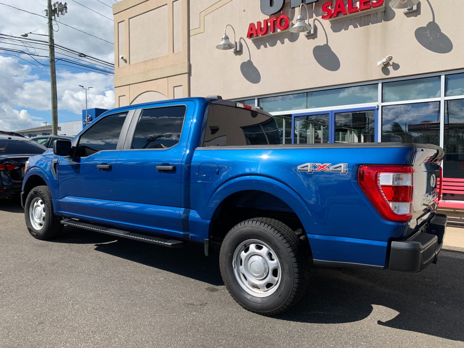 Used 2022 Ford F150 XL w/ Equipment Group 101A High AWD/4WD image 5