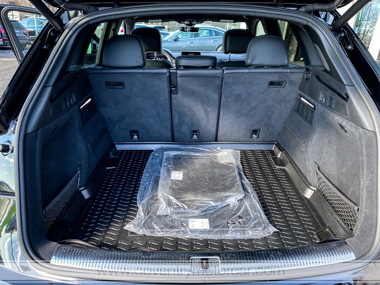 Used 2018 Audi SQ5 Prestige w/ Prestige Package image 13