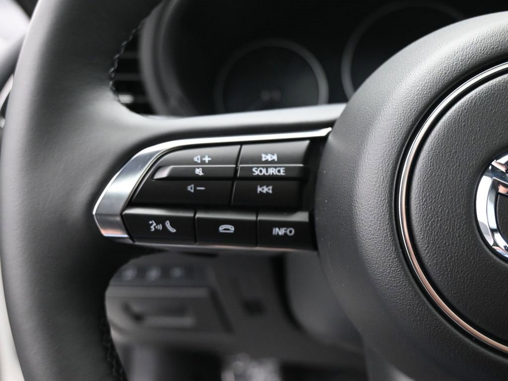 Used 2024 MAZDA MAZDA3 Hatchback w/Premium Plus Pkg image 9