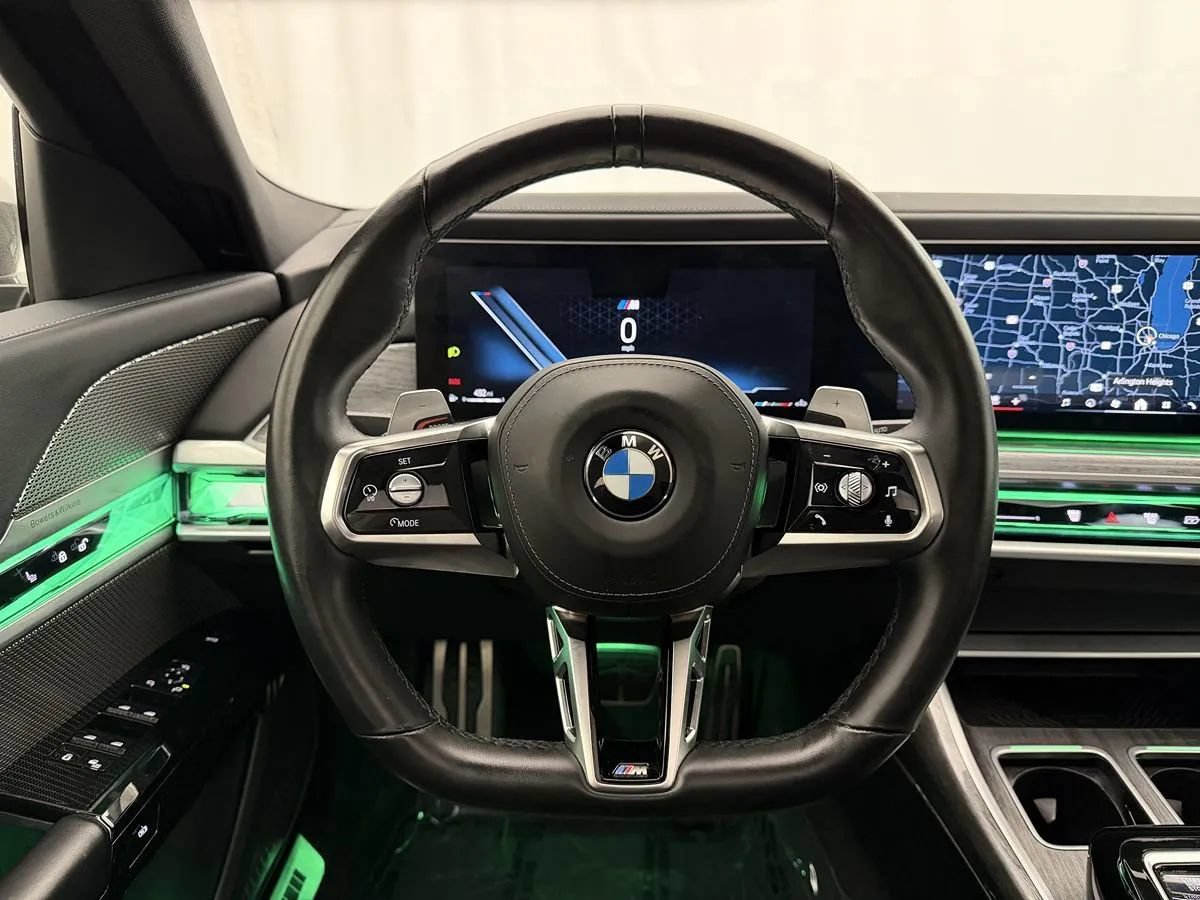Used 2024 BMW 740i xDrive AWD/4WD image 10