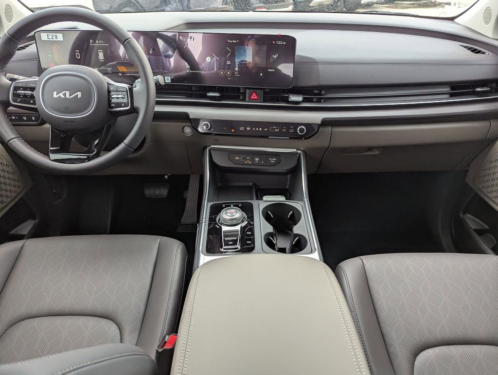 New 2026 Kia Carnival EX FWD image 13