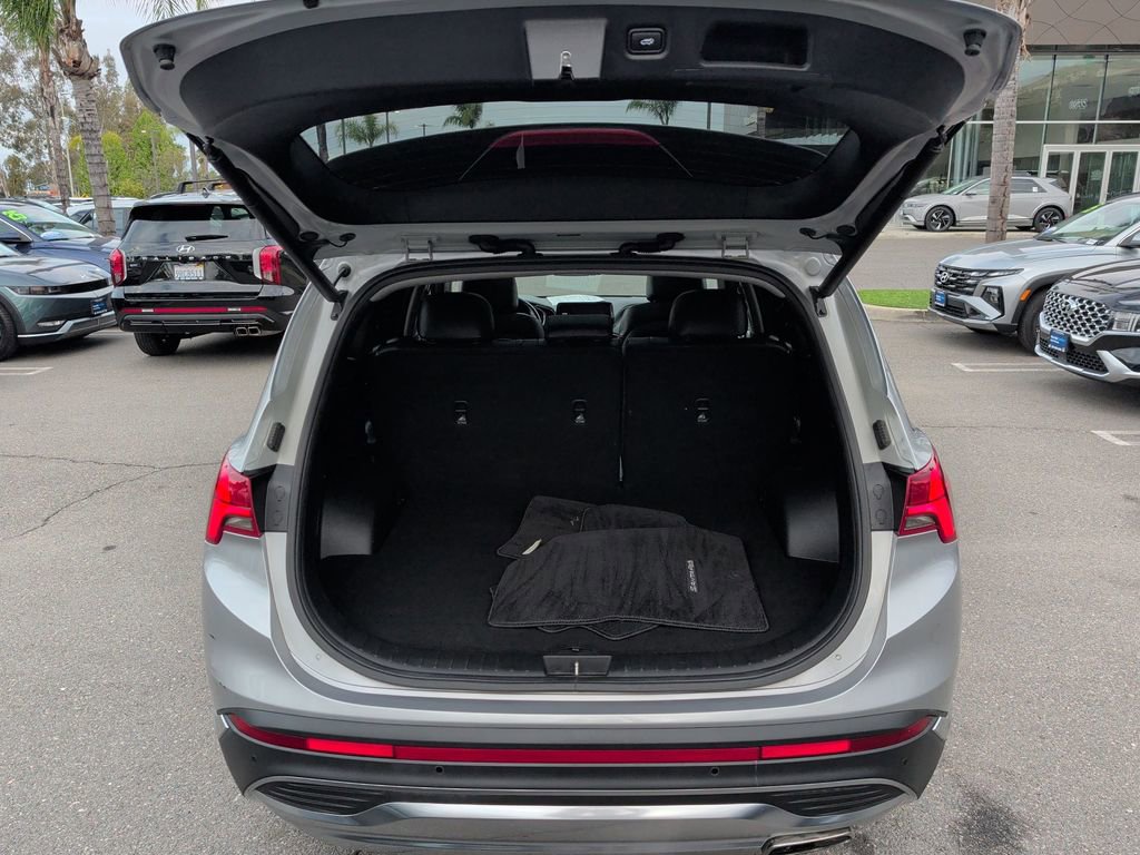 Used 2023 Hyundai Santa Fe Limited w/ Cargo Package FWD image 10