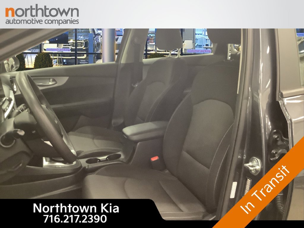 Used 2024 Kia Forte LXS w/ LXS Technology Package FWD image 15