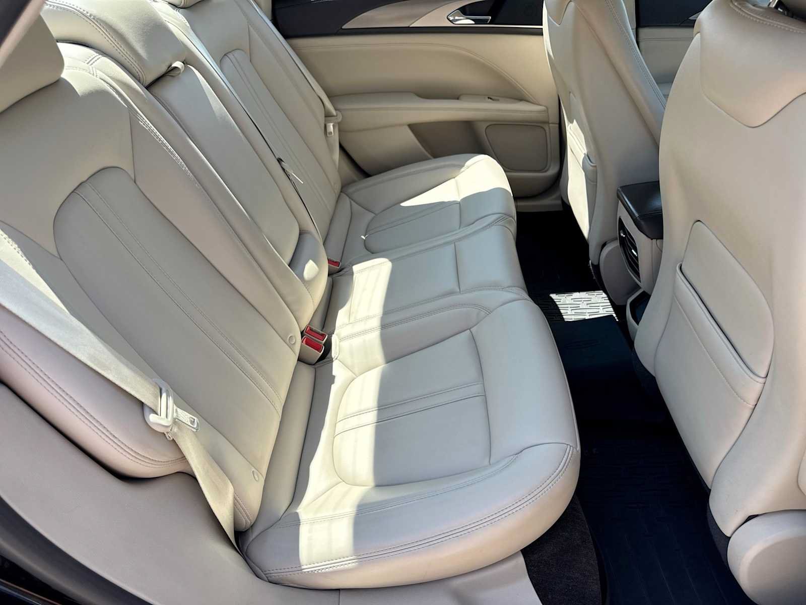 Used 2017 Lincoln MKZ Premiere AWD/4WD image 20