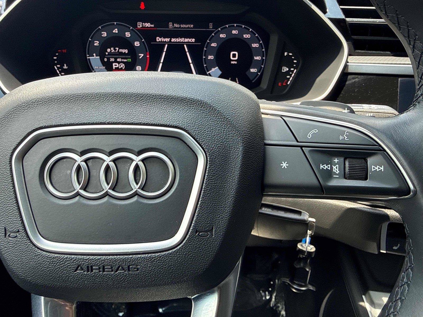 Used 2022 Audi Q3 2.0T Premium Plus w/ Premium Plus Package AWD/4WD image 17