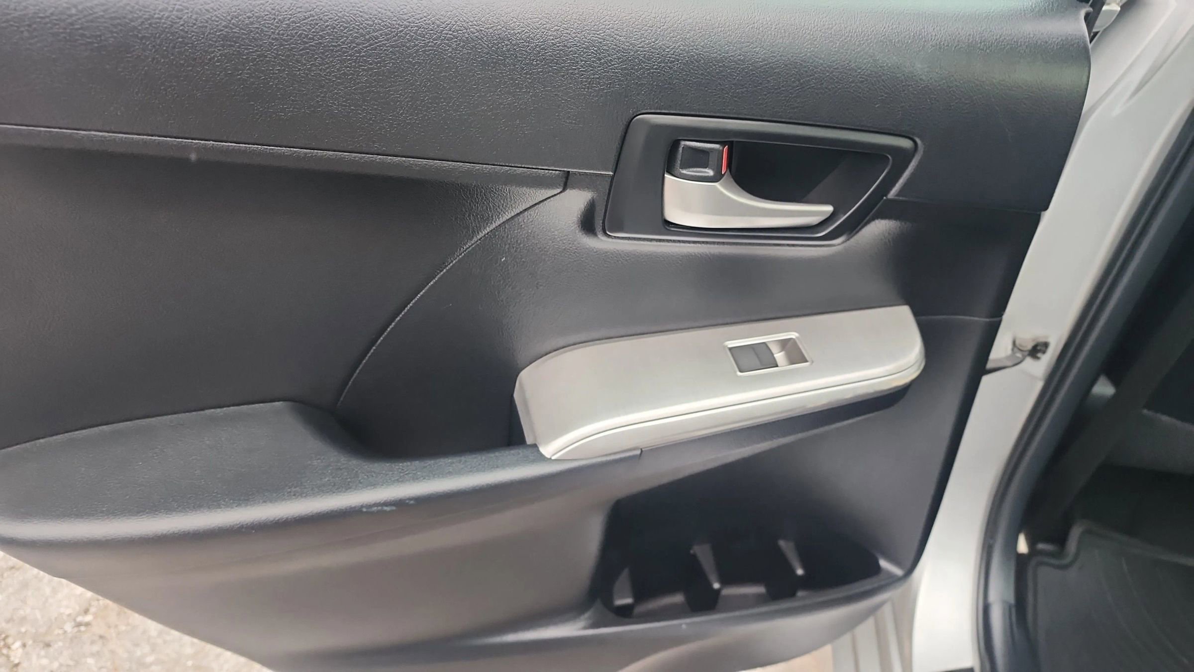 Used 2014 Toyota Camry SE image 12