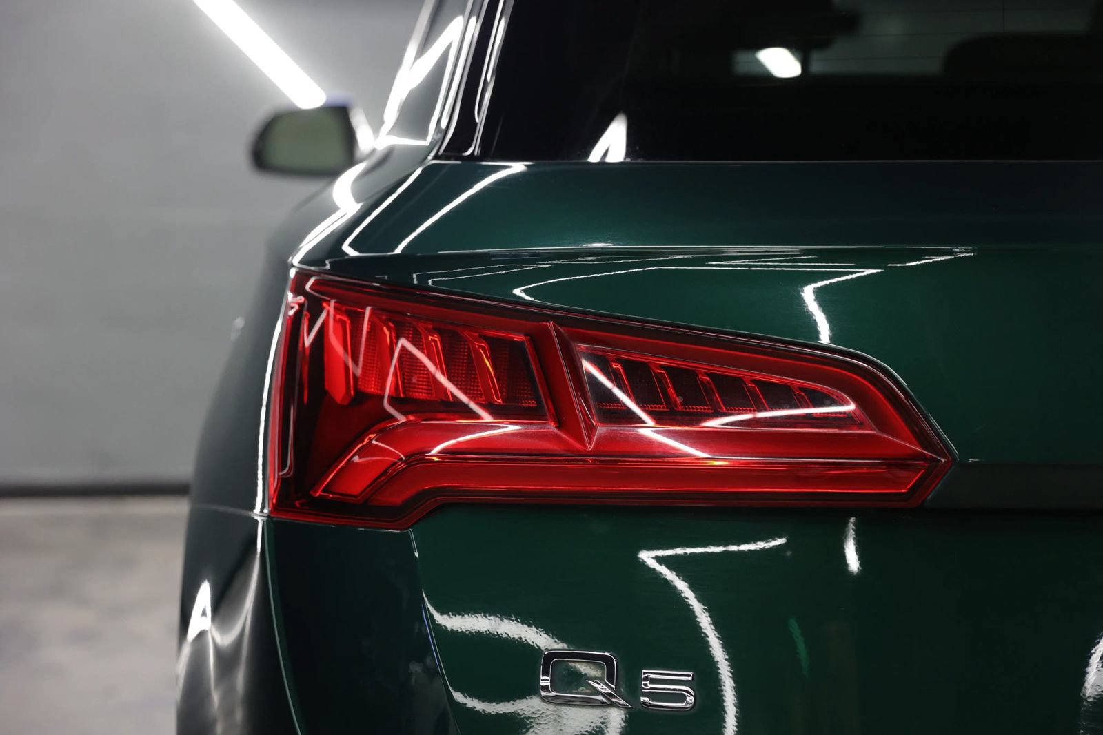 Used 2018 Audi Q5 2.0T Premium Plus w/ Premium Plus Package AWD/4WD image 21