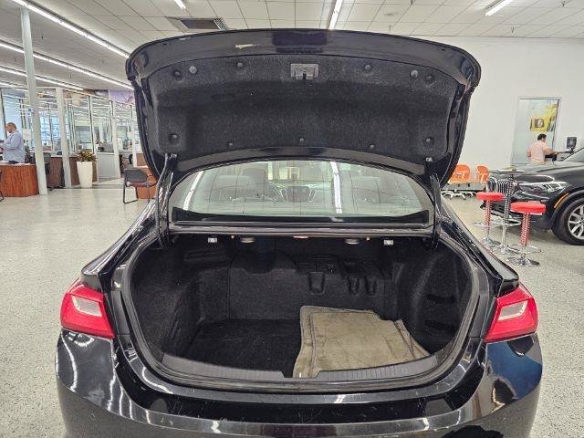 Used 2017 Chevrolet Malibu Hybrid w/ Leather Package FWD image 38