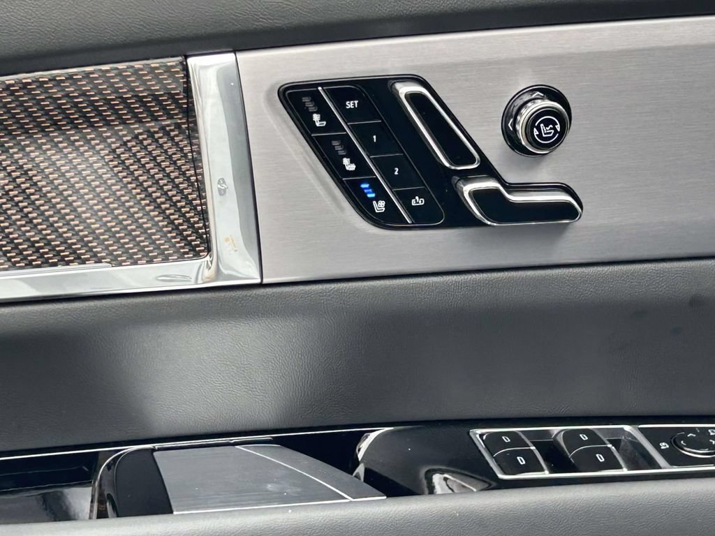 New 2027 Cadillac Vistiq Sport AWD/4WD image 17