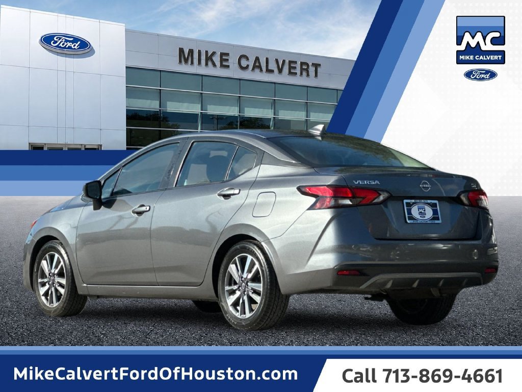 Used 2023 Nissan Versa SV FWD image 3