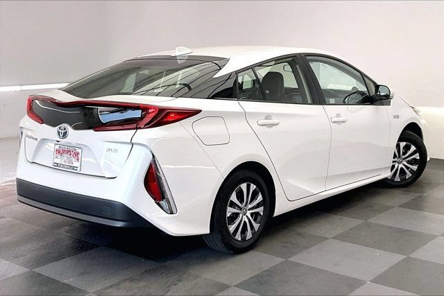 Used 2022 Toyota Prius Prime XLE FWD image 13