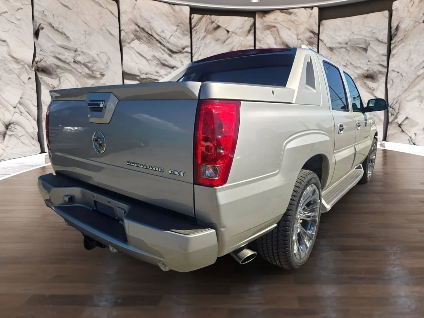 Used 2004 Cadillac Escalade EXT image 8