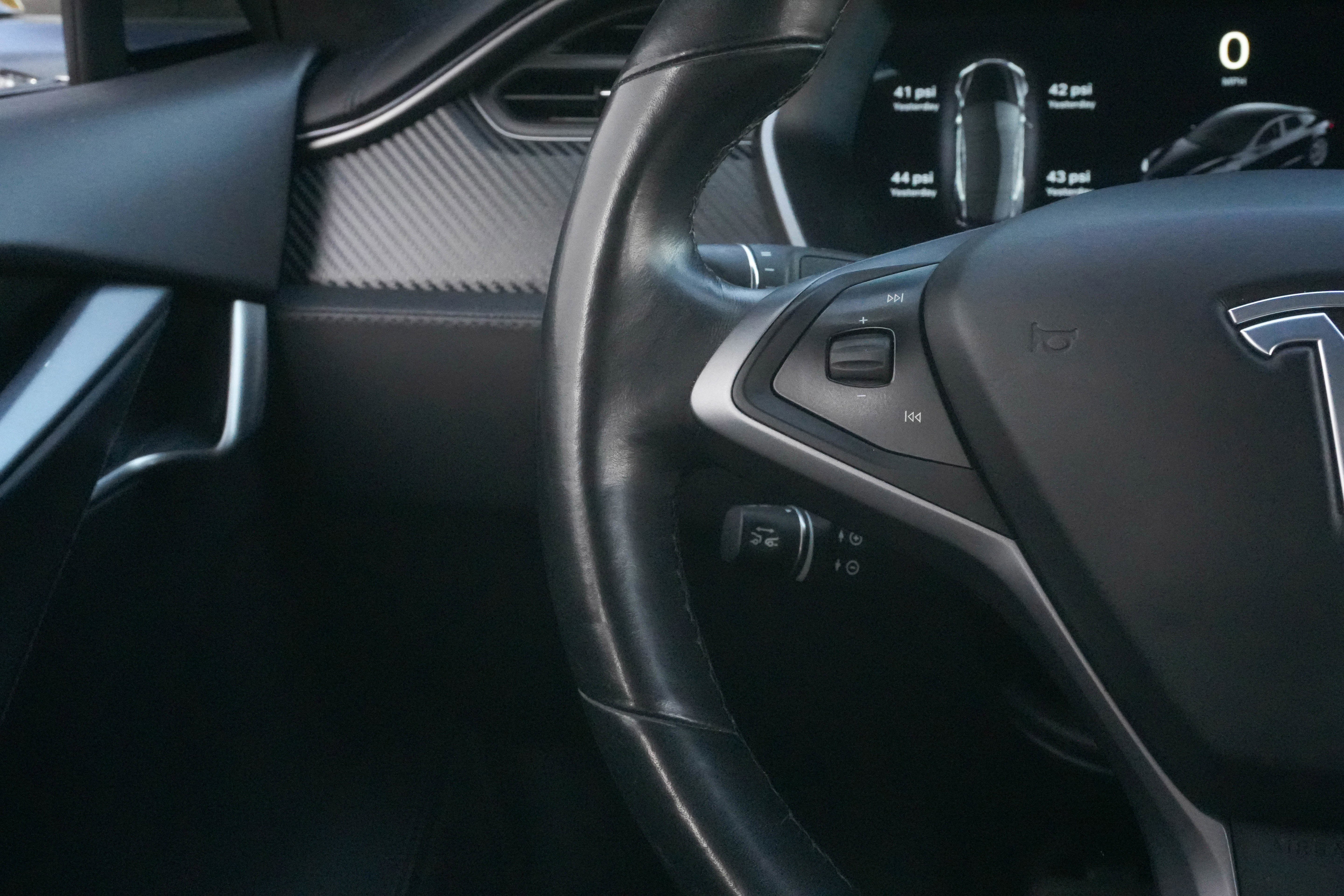 Used 2020 Tesla Model S Long Range Plus image 15