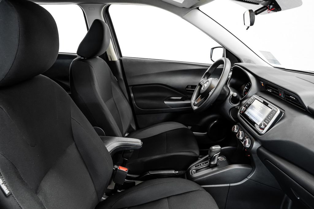 Used 2024 Nissan Kicks S image 31