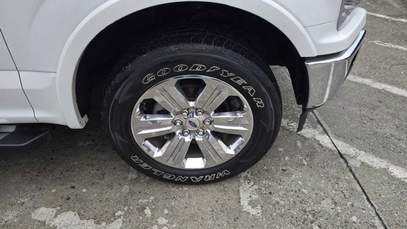 Used 2020 Ford F150 Lariat w/ Equipment Group 502A Luxury image 13