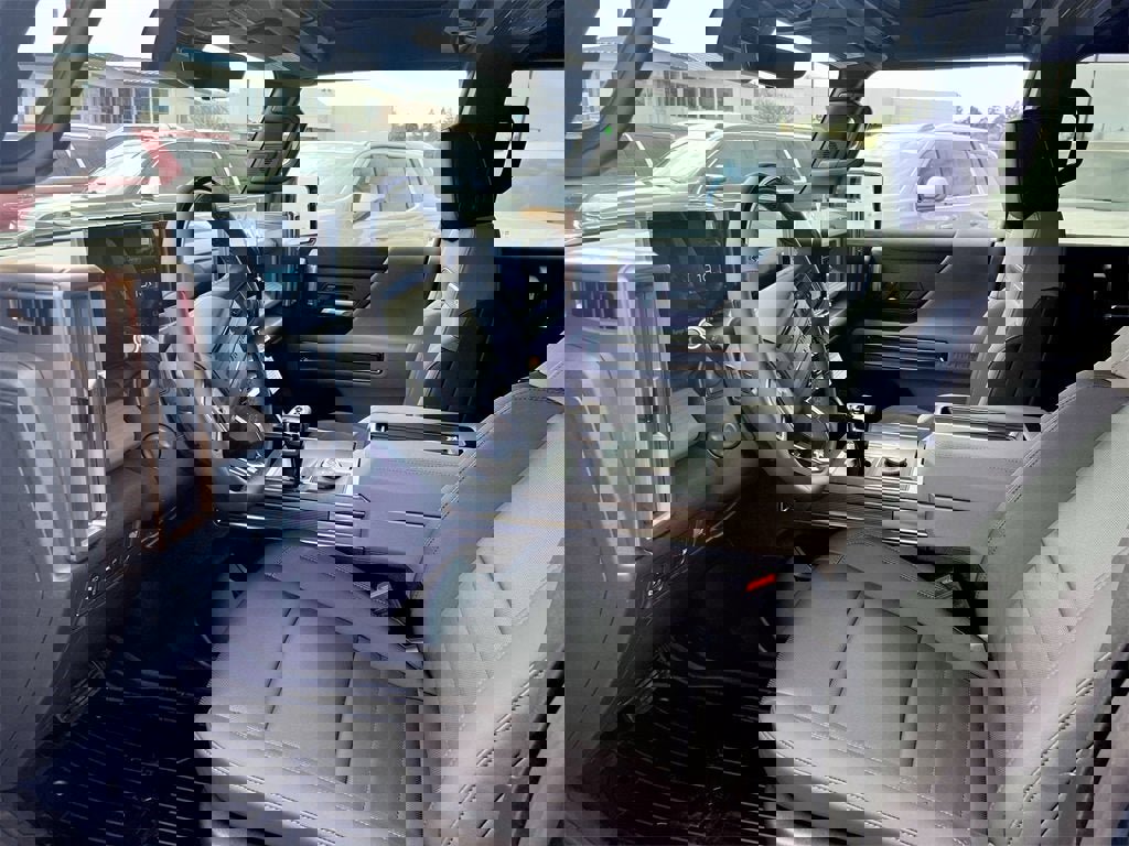 New 2025 GMC Hummer EV 2X image 10