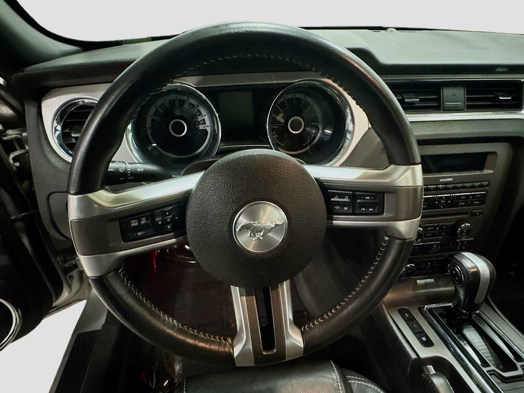 Used 2013 Ford Mustang Premium image 13