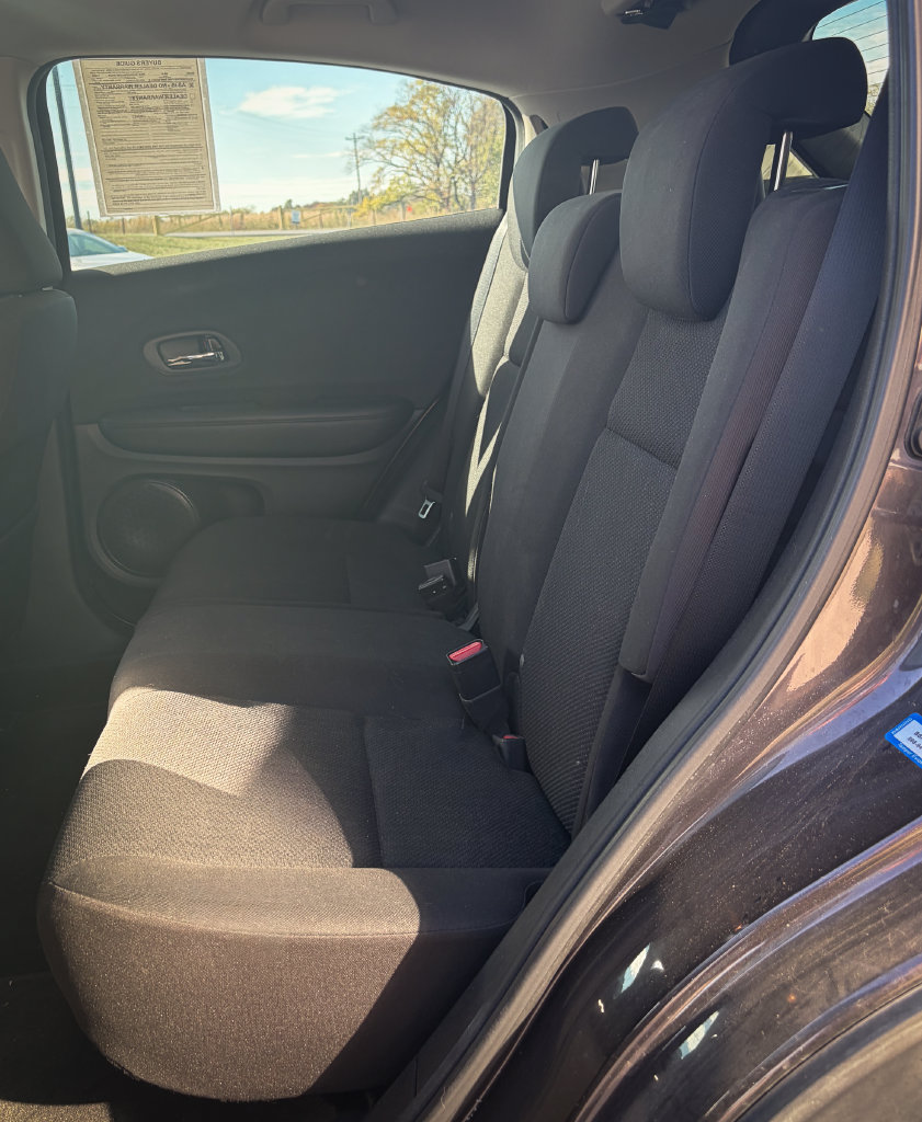 Used 2018 Honda HR-V LX image 17
