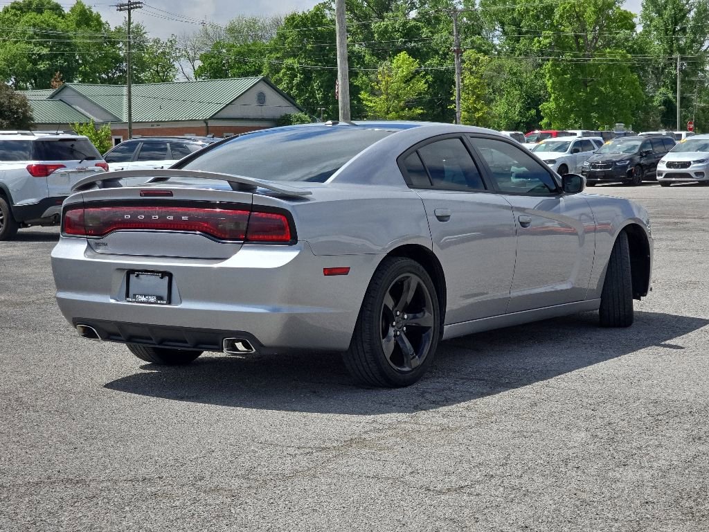 Used 2013 Dodge Charger SXT w/ Blacktop Pkg RWD image 7
