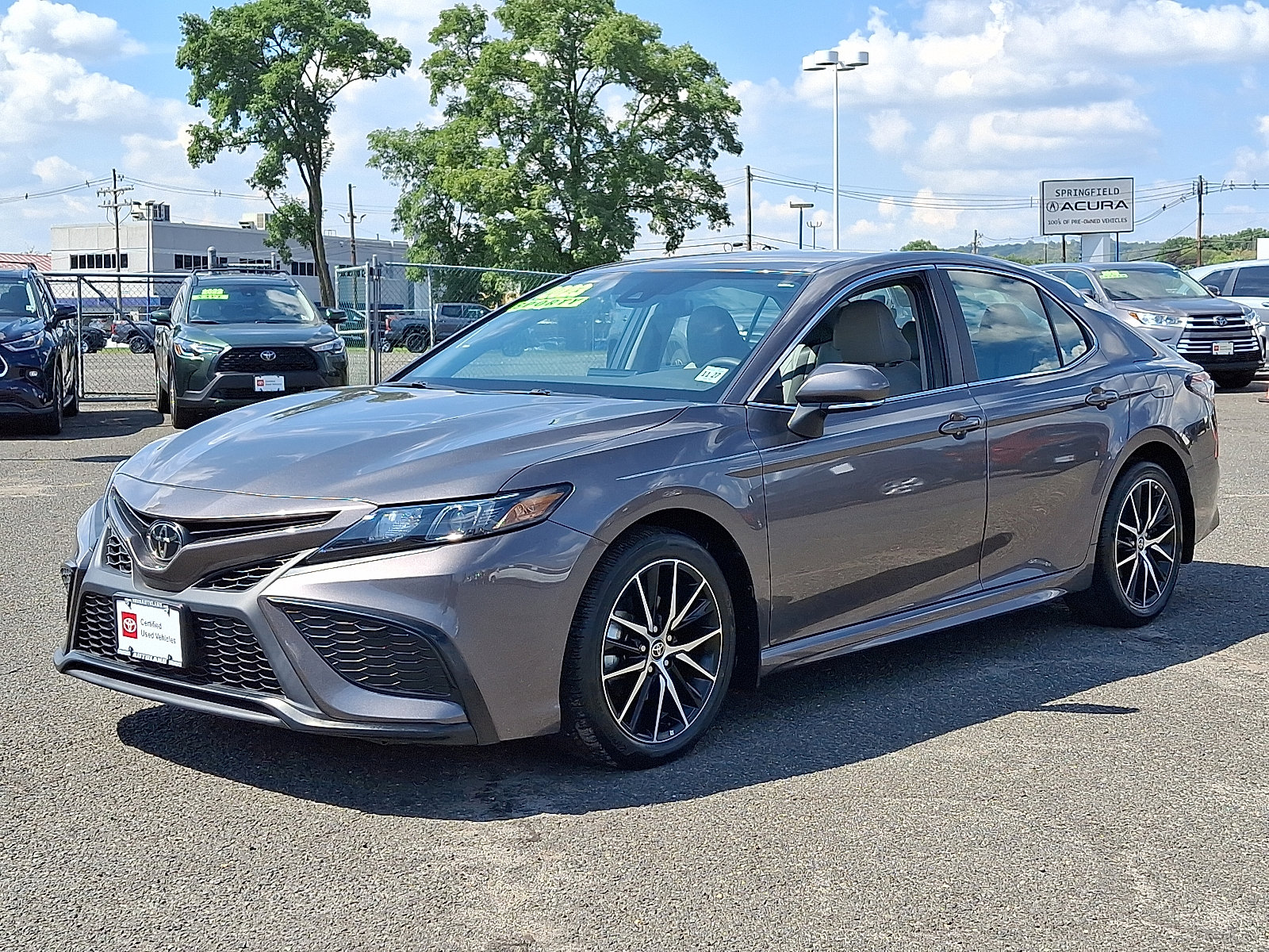 Certified 2023 Toyota Camry SE image 3