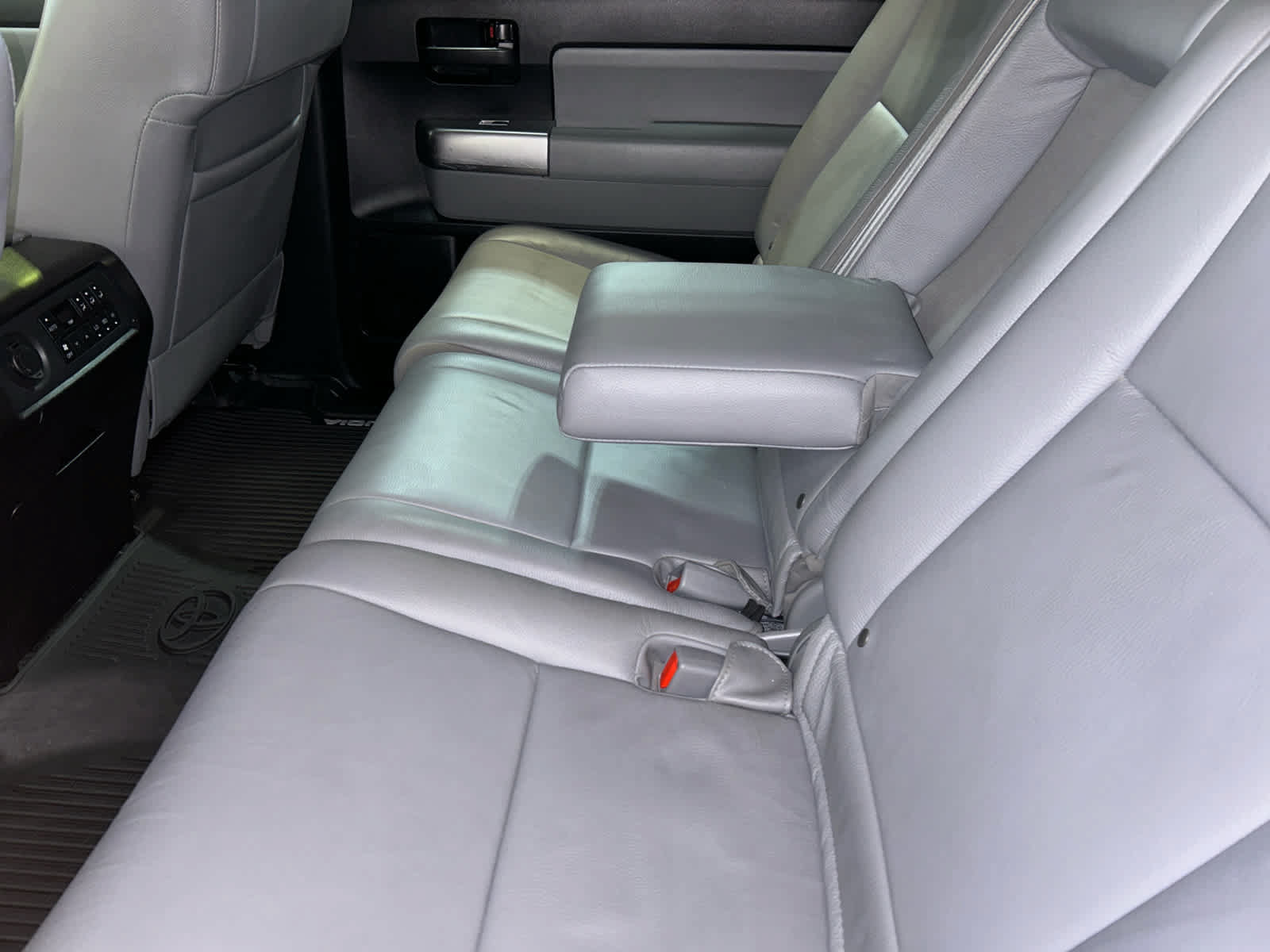 Used 2018 Toyota Sequoia SR5 w/ Premium Package AWD/4WD image 5
