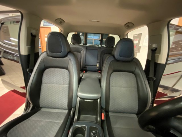 Used 2016 Chevrolet Colorado Z71 w/ Z71 Midnight Edition image 23