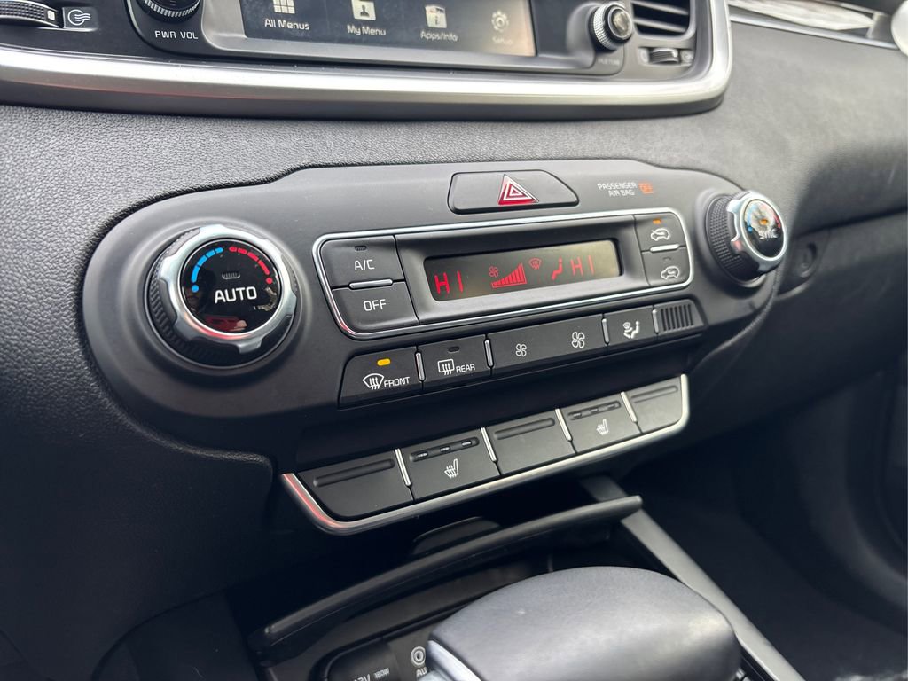 Used 2020 Kia Sorento LX w/ LX I4 Convenience Package image 27