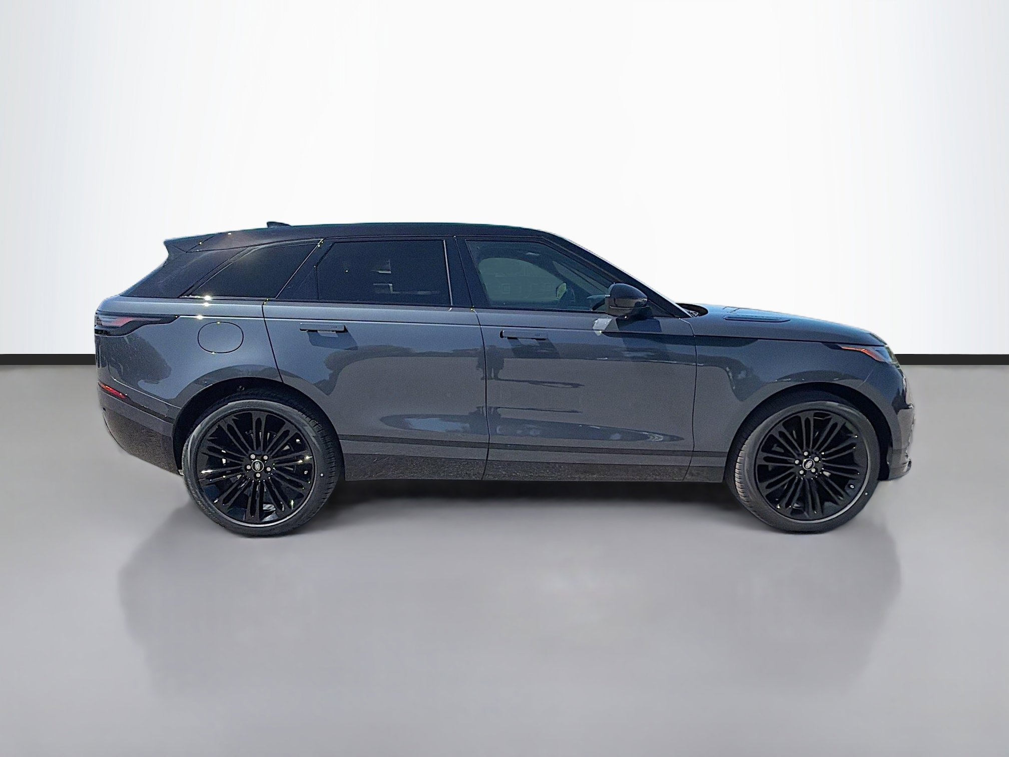 New 2026 Land Rover Range Rover Velar Dynamic SE image 6