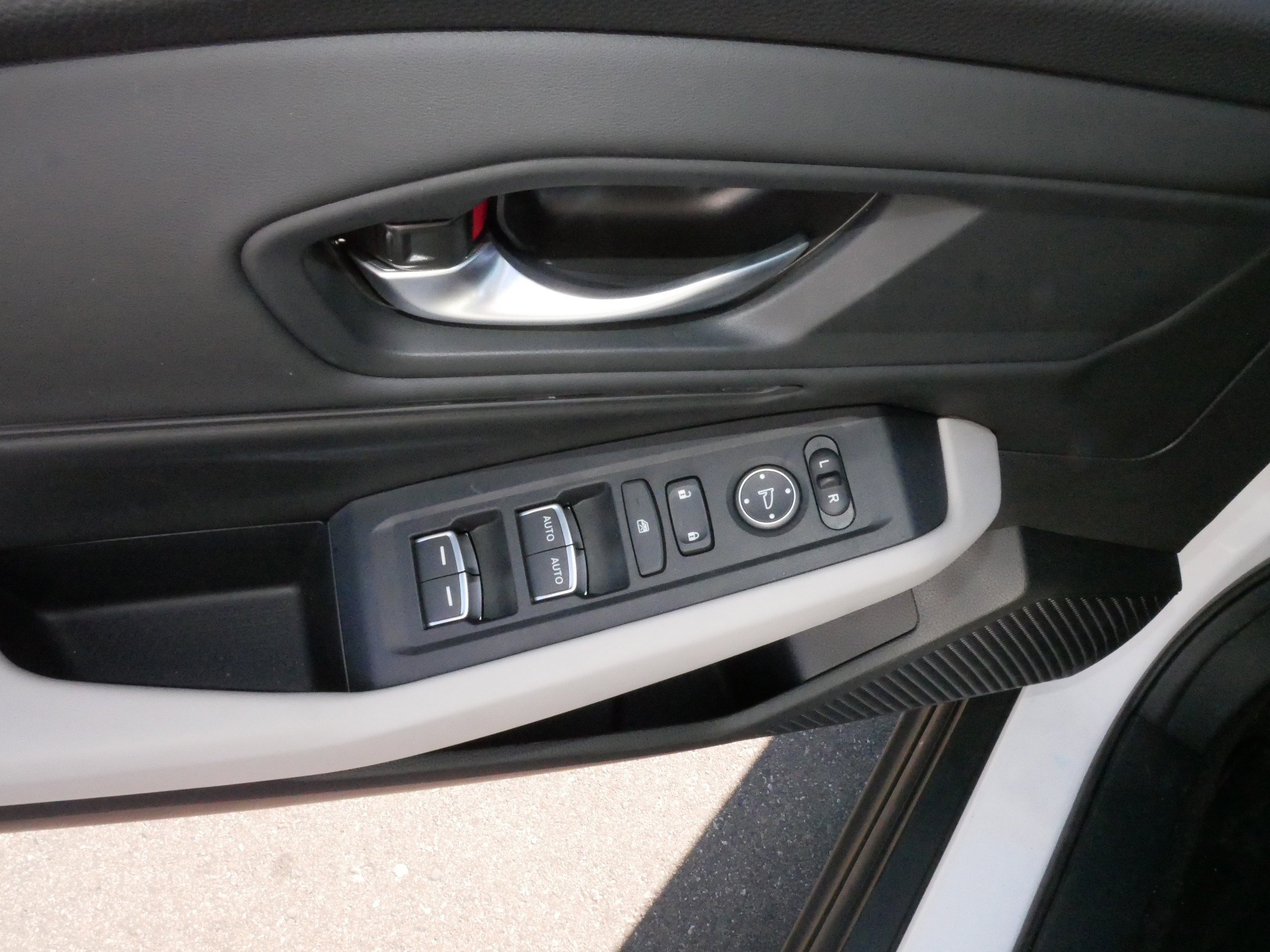 Certified 2025 Honda Accord SE image 19