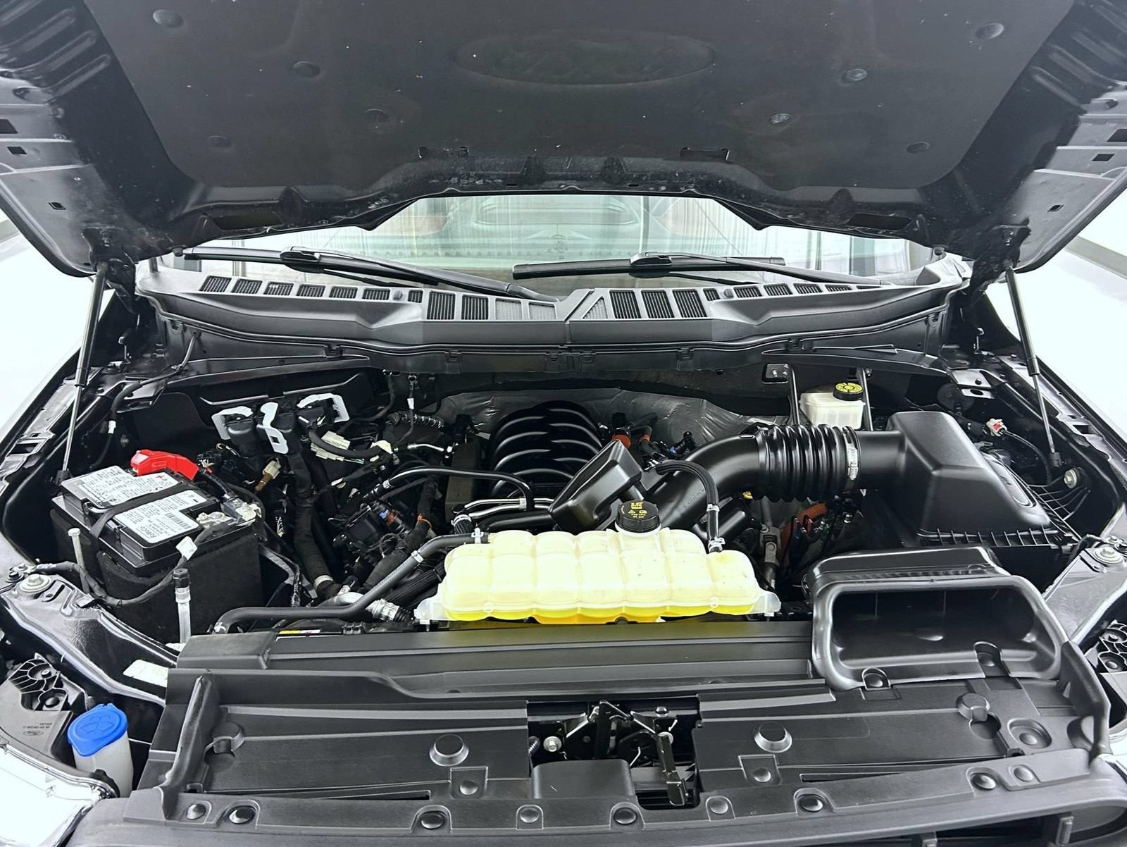 Used 2023 Ford F150 Lariat w/ Equipment Group 502A High AWD/4WD image 25