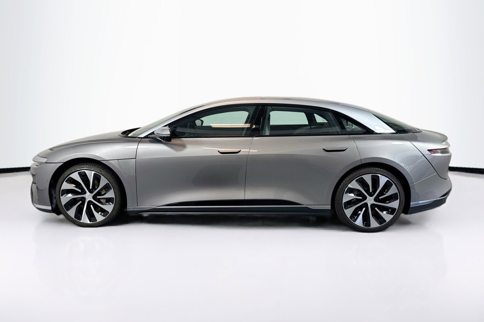 Used 2022 Lucid Air Grand Touring image 8