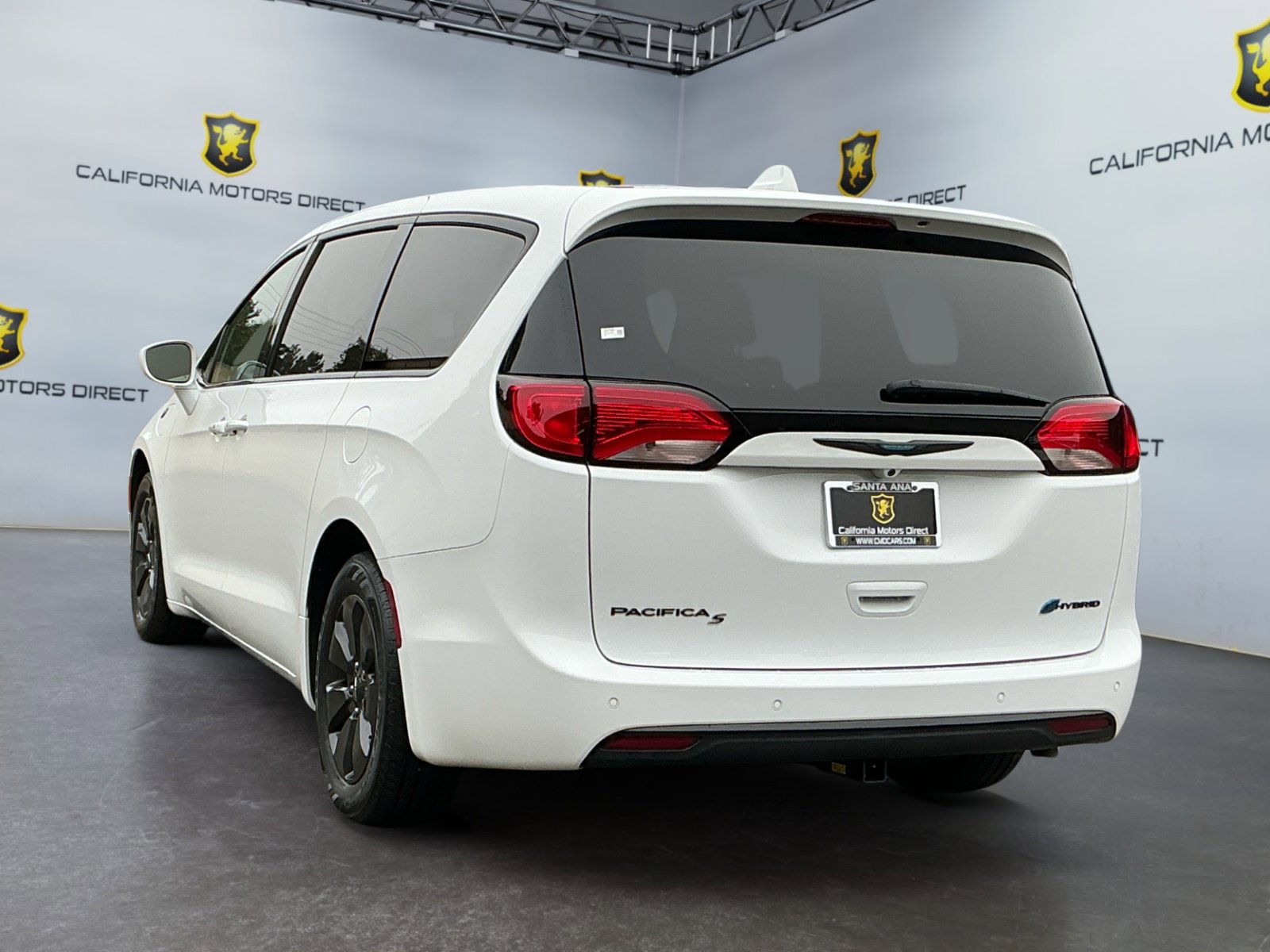 Used 2020 Chrysler Pacifica Touring w/ S Appearance Package image 7