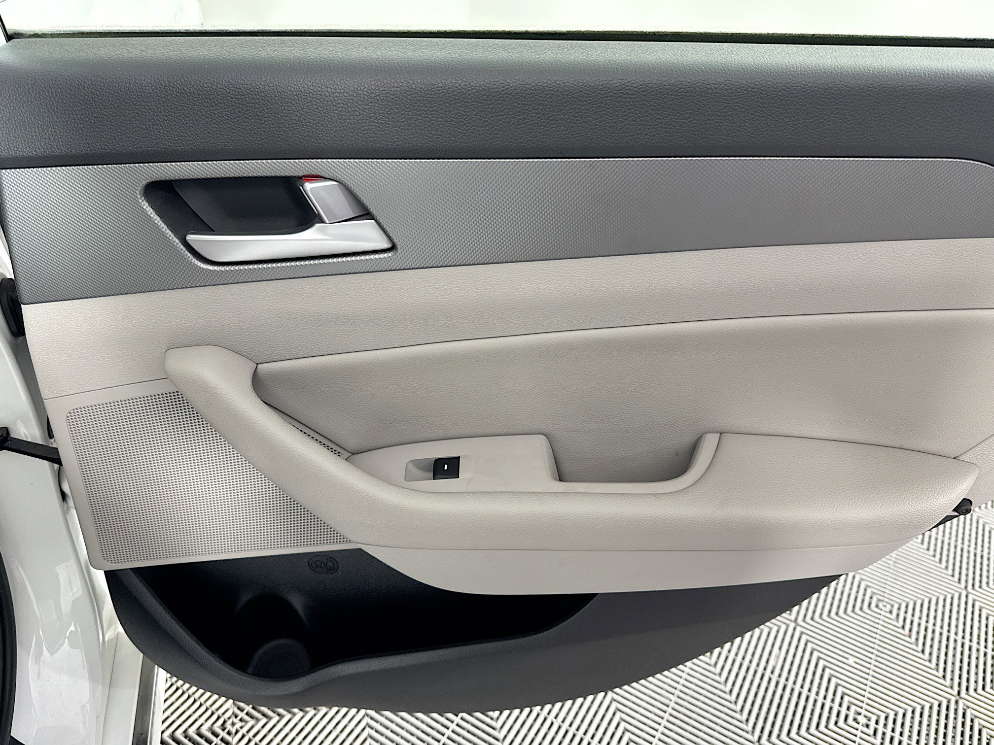 Used 2016 Hyundai Sonata SE image 27