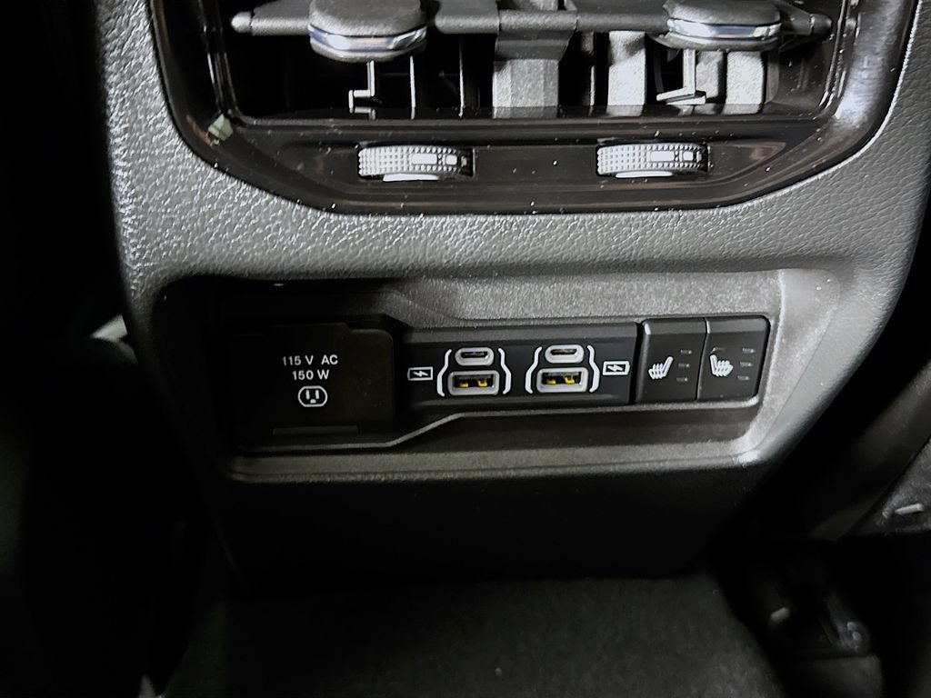 Used 2024 Jeep Grand Cherokee Trailhawk w/ Luxury Tech Group III AWD/4WD image 29