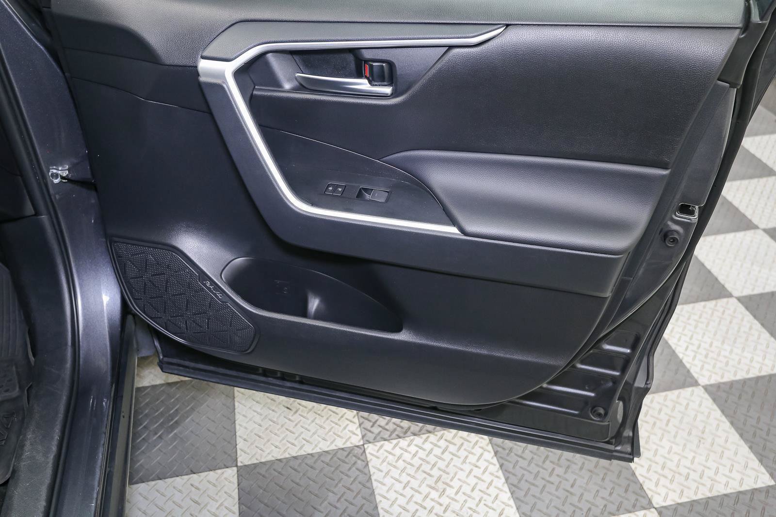 Certified 2025 Toyota RAV4 XLE AWD/4WD image 20