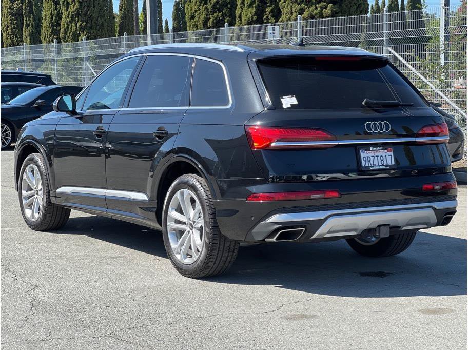 Used 2025 Audi Q7 3.0T Premium Plus AWD/4WD image 6