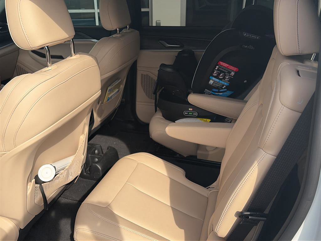 Used 2024 Jeep Grand Cherokee L Limited w/ Trailer Tow Package image 14