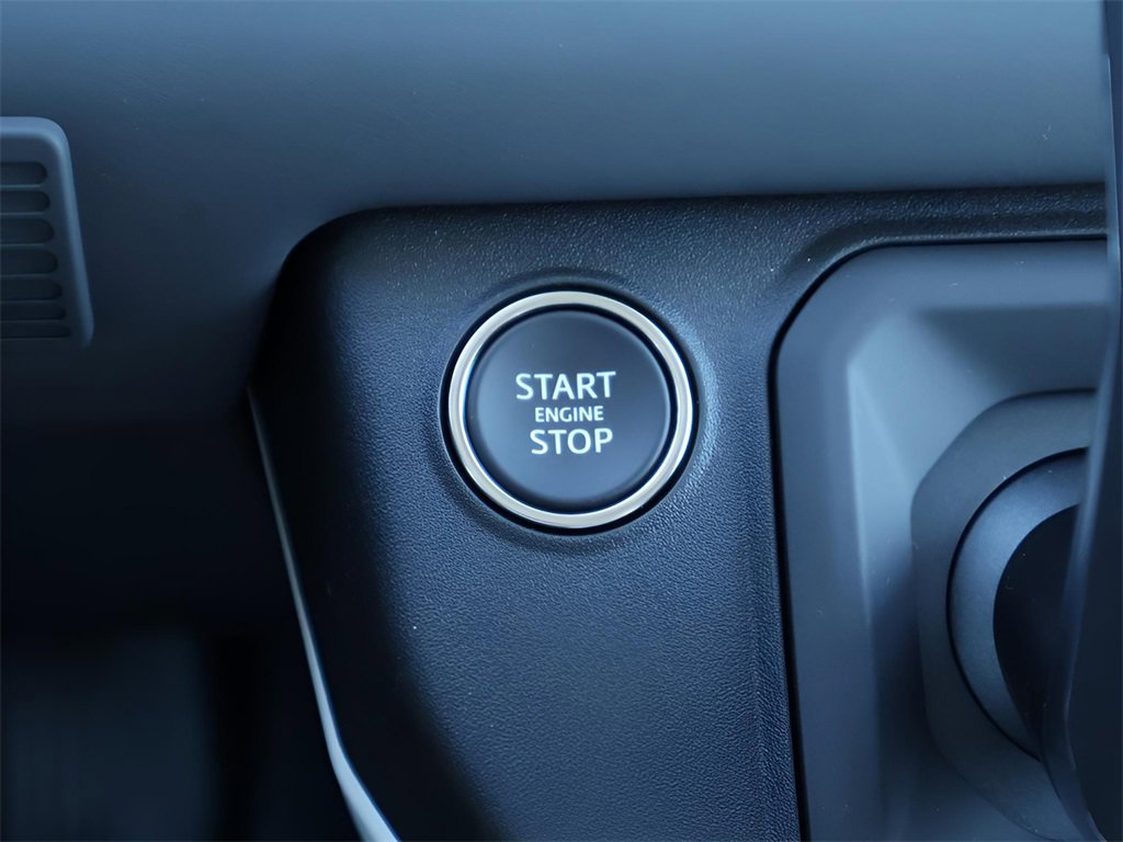 New 2025 Land Rover Defender 110 S image 27