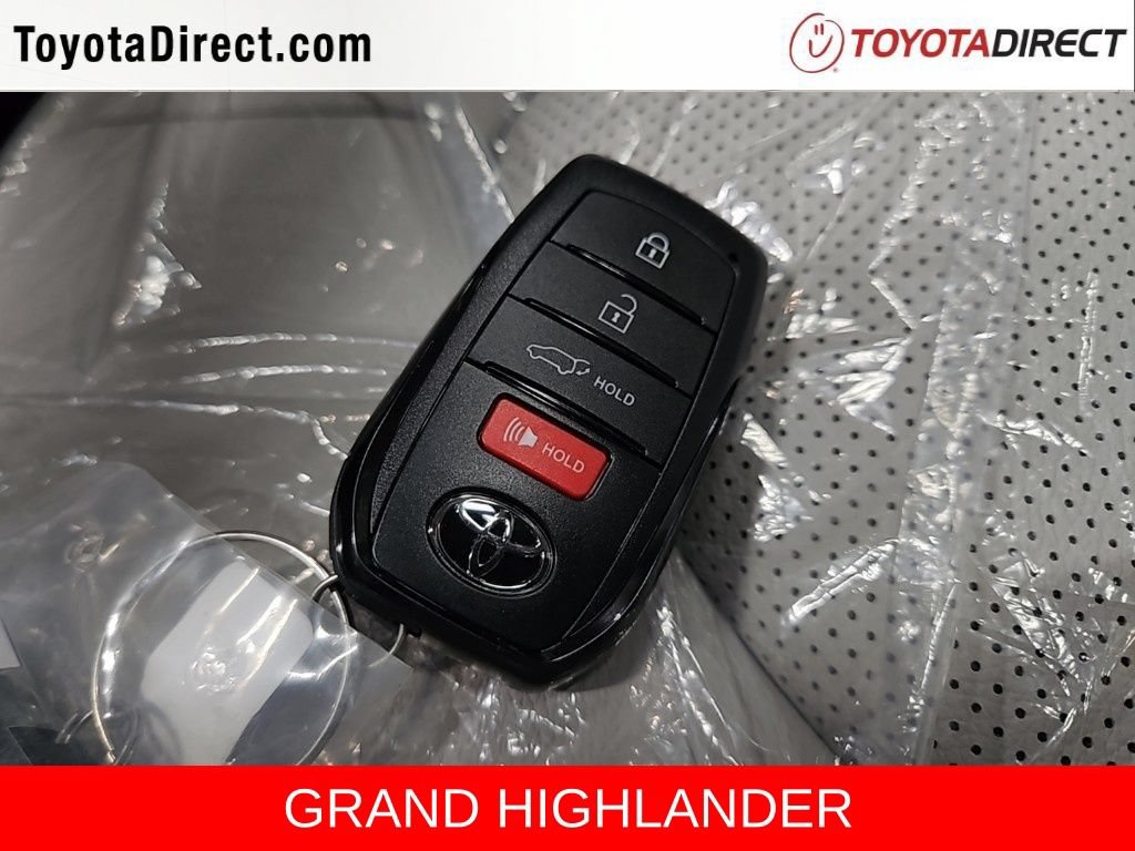 New 2026 Toyota Grand Highlander AWD image 31