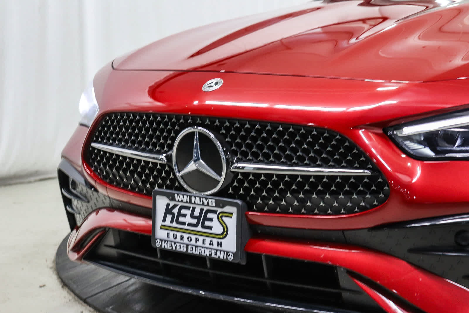 Certified 2026 Mercedes-Benz CLE 300 4MATIC Coupe image 8
