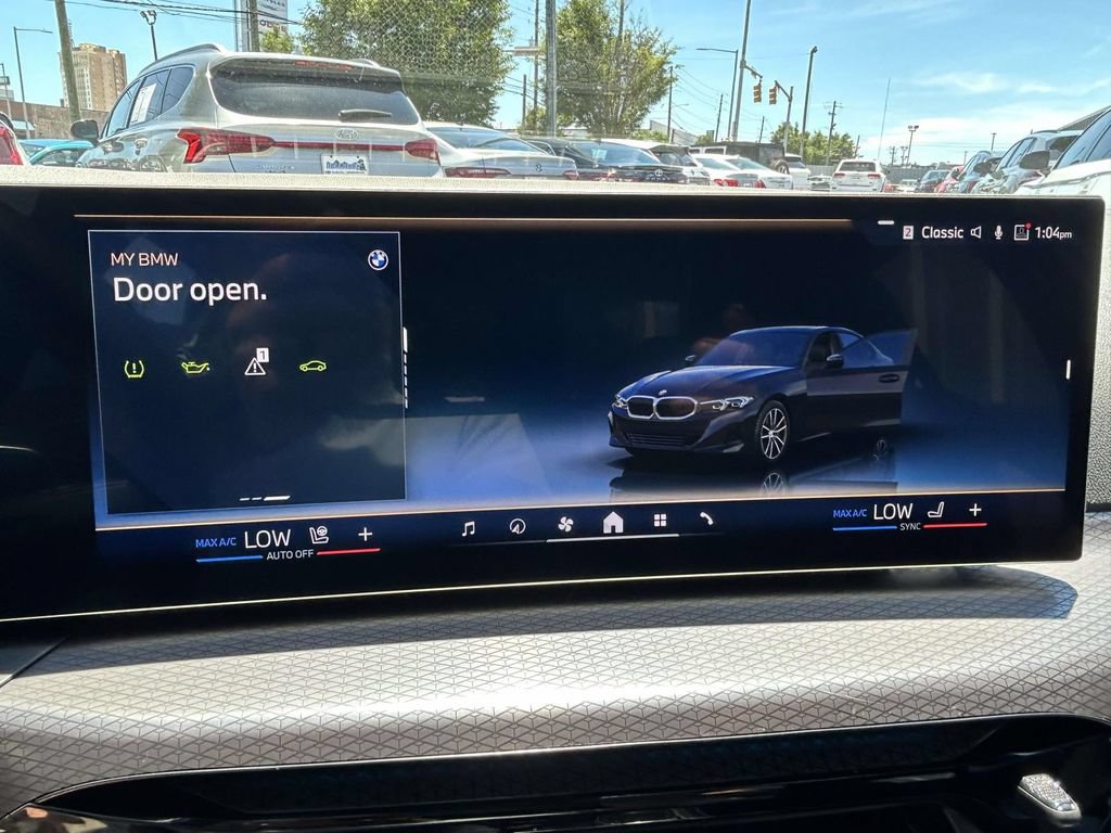 Used 2025 BMW 330i xDrive Sedan AWD/4WD image 15