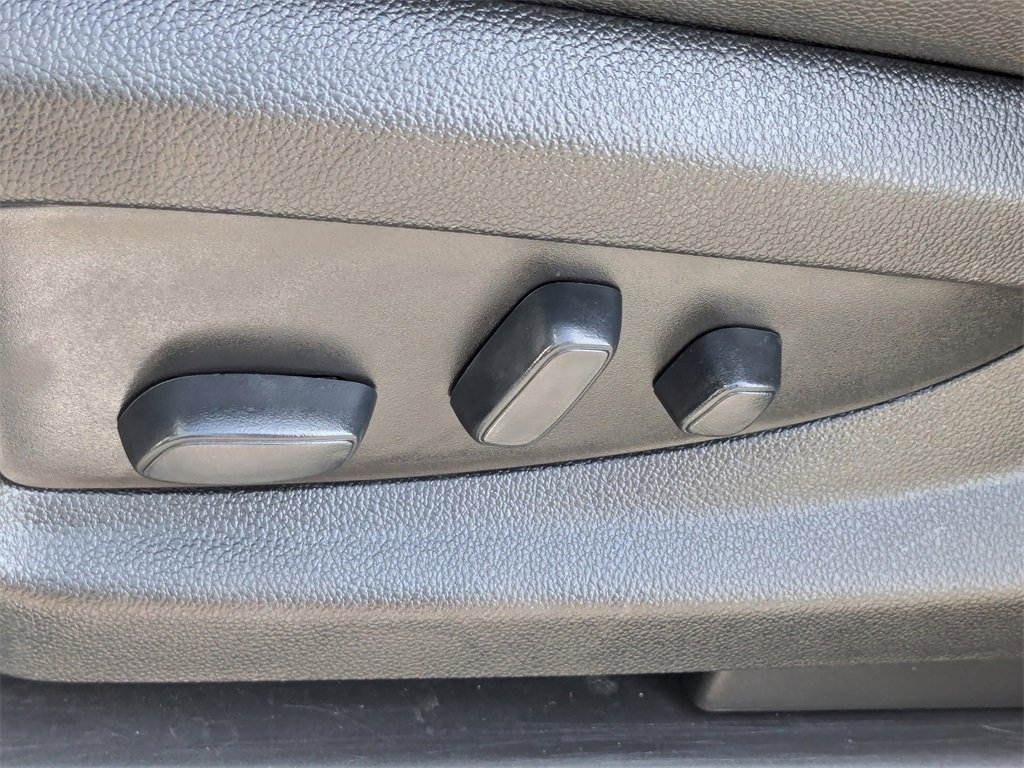 Used 2020 Chevrolet Suburban Premier image 20