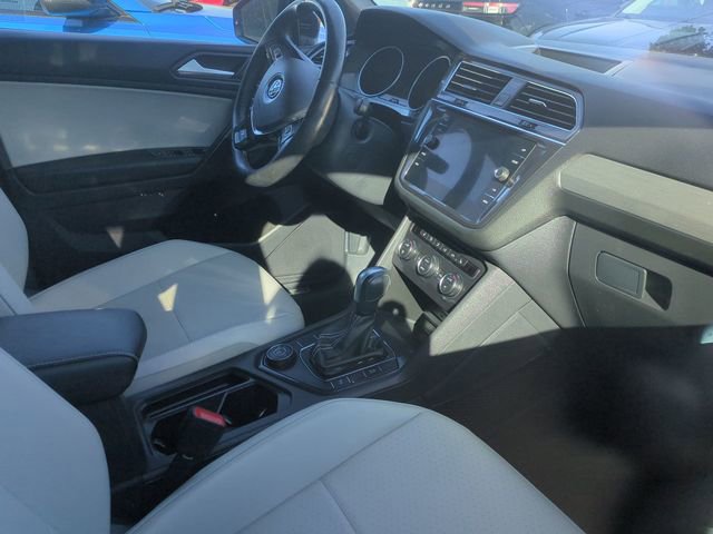 Used 2021 Volkswagen Tiguan SE R-Line AWD/4WD image 8